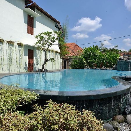 Zen Rooms Pakualaman Джок'якарта Екстер'єр фото